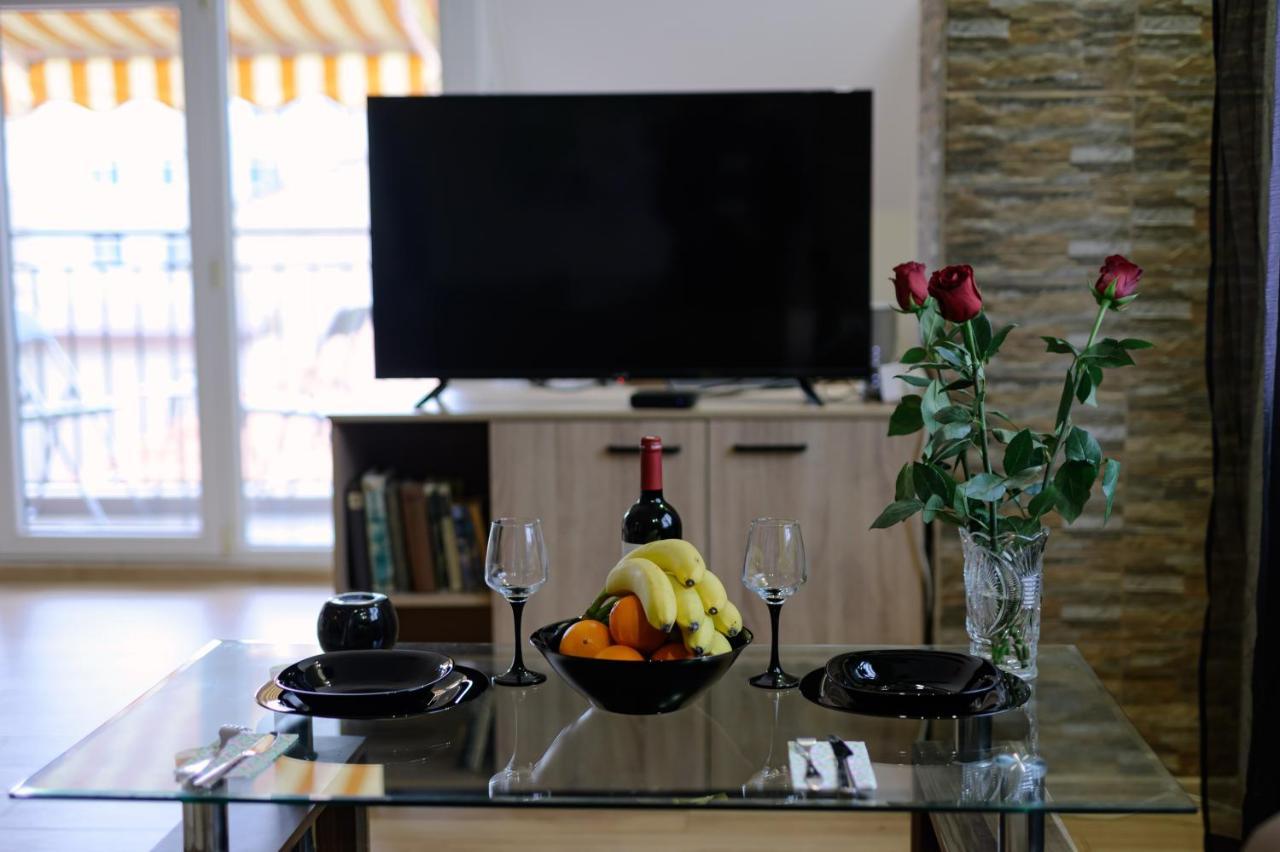 Cozy & Delightful Apart & Aubg & Free Garage Parking บลาโกเอฟกราด ภายนอก รูปภาพ
