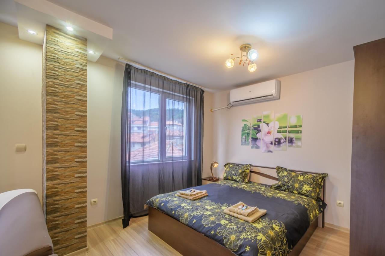 Cozy & Delightful Apart & Aubg & Free Garage Parking บลาโกเอฟกราด ภายนอก รูปภาพ